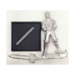 Reaper Pathfinder Series Eagle Knight Of Andoren – 28mm Miniature Figure For Tabletop Gaming - View #2